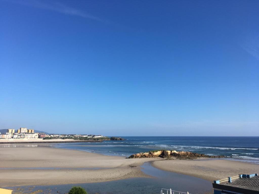 Con Hermosas Vistas A La Playa Del Altar Sieiro
